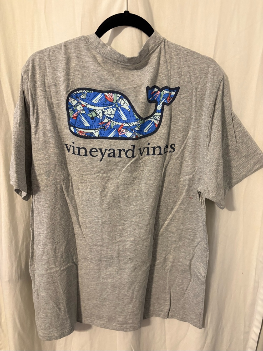 Vineyard Vines Gray Short Sleeve Tee with Blue Patterned Whale